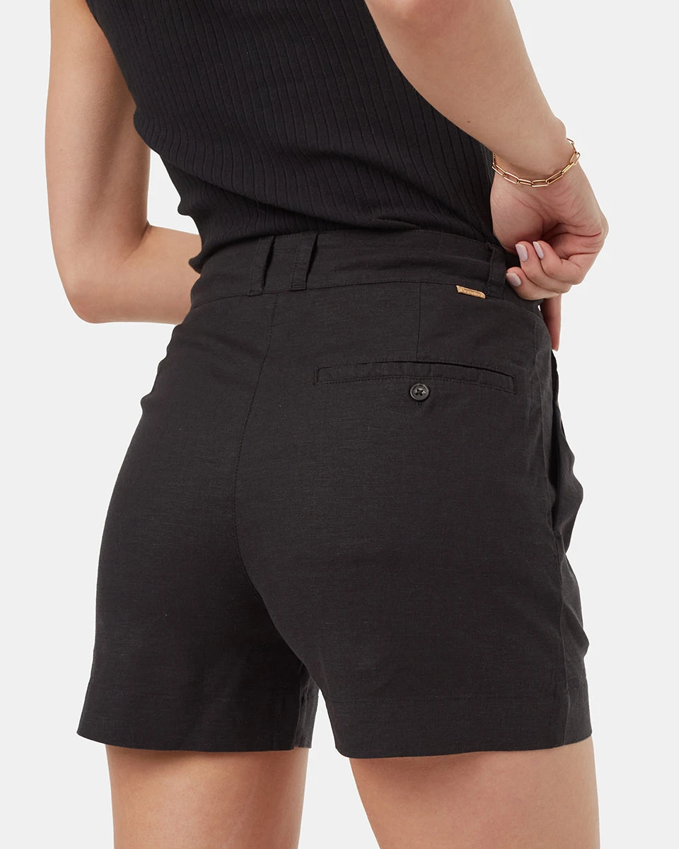 Tentree Pleated High Waisted Shorts - Image 5